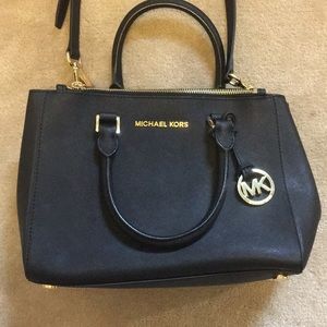 New MICHAEL Michael Kors Black hand bag